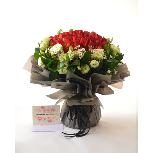 情人節花束:50枝紅玫瑰+桔梗+腊梅-VD478 情人節花束:50枝紅玫瑰+桔梗+腊梅-VD478