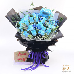 18枝湖水藍玫瑰 X 滿天星 X 康乃馨 X 尤加利花束 - 「花店優惠」精選:香港花店推介的藍色夢幻! 18枝湖水藍玫瑰 X 滿天星 X 康乃馨 X 尤加利花束 - 「花店優惠」精選:香港花店推介的藍色夢幻!