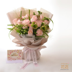 用花束慶祝升職和生日,讓玫瑰和小玫瑰傳遞祝福 花束選擇技巧,教你如何為升職和生日打造完美驚喜