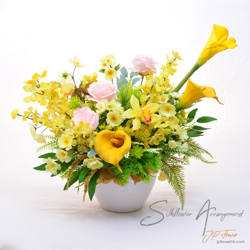 Beautiful floral arrangements: callas, cymbidiums, and artificial roses are all available-SF312