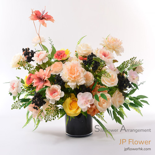 香檳橙色花籃枱花配客製化印字氣球（仿真花）— 祝賀送禮與活動花籃